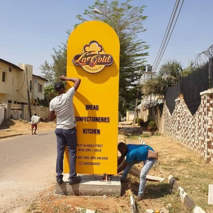 Habillage Véhicule #28 - Israss PUB