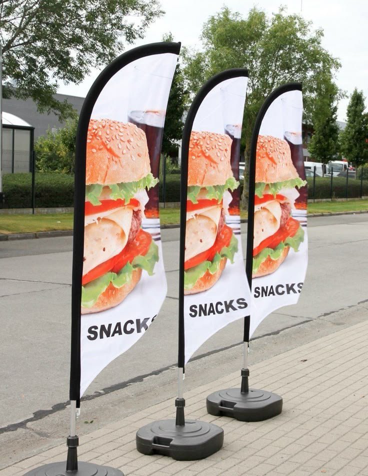 Display Vitrine #33 - Israss PUB